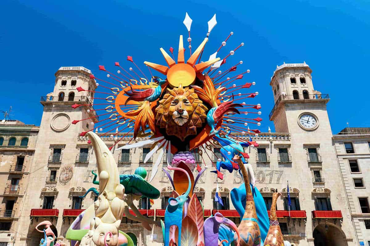 Hogueras de San Juan 2024 en Alicante